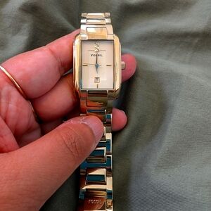 Like new Fossil watch - gold